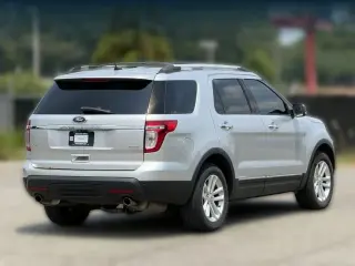 Ford Explorer 2015 AWD XLT 4dr SUV