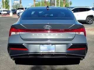 Hyundai ELANTRA Híbrido 2026 Limited 4dr Sedán