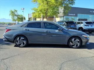 Hyundai ELANTRA Híbrido 2026 Limited 4dr Sedán