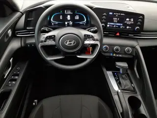 Hyundai ELANTRA 2025 SE 4dr Sedán