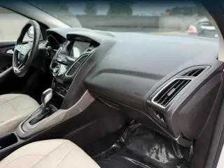 Ford Focus 2017 Titanium 4dr Hatchback