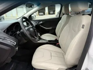 Ford Focus 2017 Titanium 4dr Hatchback