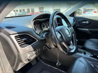 Jeep Cherokee 2019 4x4 High Altitude 4dr SUV