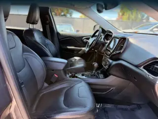 Jeep Cherokee 2019 4x4 High Altitude 4dr SUV