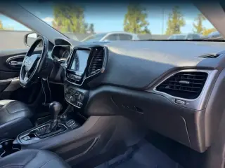 Jeep Cherokee 2019 4x4 High Altitude 4dr SUV