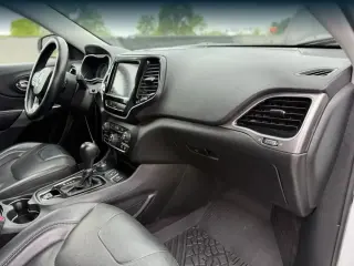 Jeep Cherokee 2019 4x4 High Altitude 4dr SUV