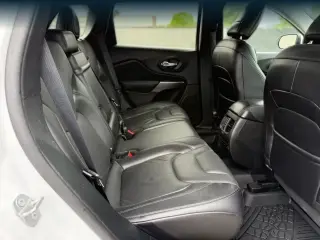 Jeep Cherokee 2019 4x4 High Altitude 4dr SUV