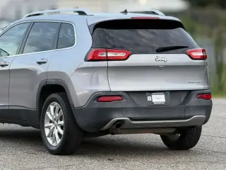 Jeep Cherokee 2017 Limited 4dr SUV