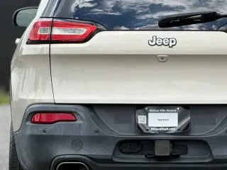 Jeep Cherokee 2015 Latitude 4dr SUV