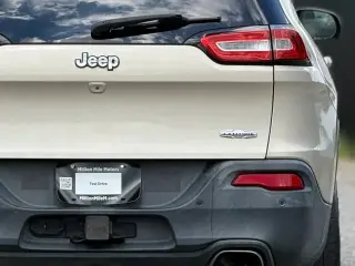 Jeep Cherokee 2015 Latitude 4dr SUV