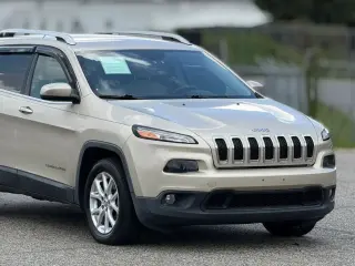 Jeep Cherokee 2015 Latitude 4dr SUV