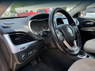 Jeep Cherokee 2015 Latitude 4dr SUV