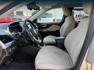 Jeep Cherokee 2015 Latitude 4dr SUV