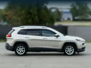 Jeep Cherokee 2015 Latitude 4dr SUV
