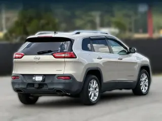 Jeep Cherokee 2015 Latitude 4dr SUV