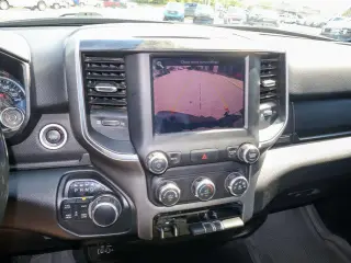 Ram 1500 2019 4x4 Big Horn 4dr Crew Cab 5.6 ft. SB Pickup