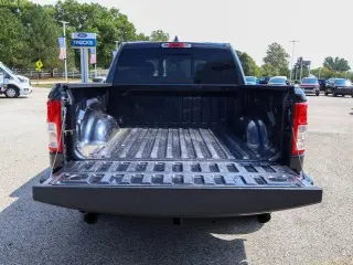 Ram 1500 2019 4x4 Big Horn 4dr Crew Cab 5.6 ft. SB Pickup