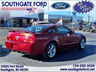 Ford Mustang 2007 GT Deluxe 2dr Fastback