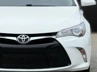 Toyota Camry 2017 SE 4dr Sedán