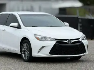 Toyota Camry 2017 SE 4dr Sedán
