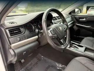 Toyota Camry 2017 SE 4dr Sedán