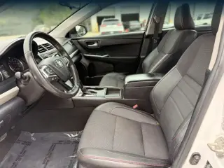 Toyota Camry 2017 SE 4dr Sedán