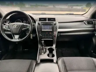 Toyota Camry 2017 SE 4dr Sedán