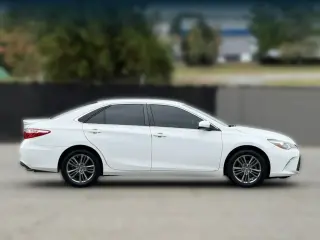 Toyota Camry 2017 SE 4dr Sedán