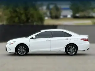Toyota Camry 2017 SE 4dr Sedán