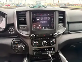 Ram 1500 2019 4x4 Big Horn 4dr Crew Cab 5.6 ft. SB Pickup