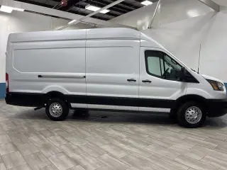 2024 Ford Transit-250