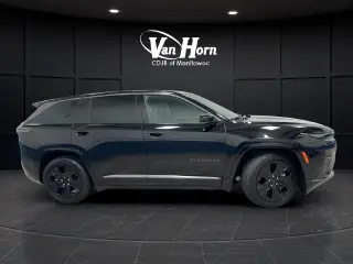 2025 Jeep Wagoneer S