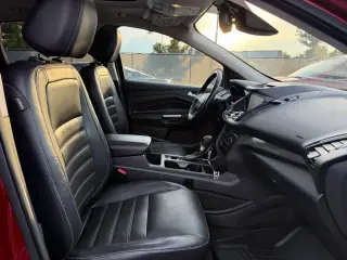 Ford Escape 2017 AWD Titanium 4dr SUV