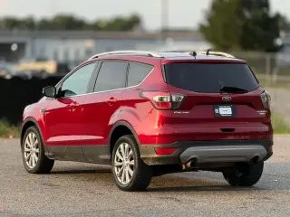 Ford Escape 2017 AWD Titanium 4dr SUV
