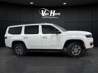 2023 Jeep Wagoneer