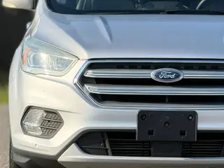 Ford Escape 2017 AWD Titanium SUV 4 puertas