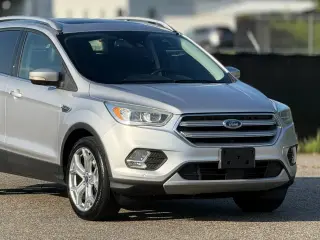 Ford Escape 2017 AWD Titanium SUV 4 puertas