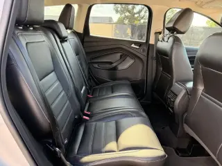 Ford Escape 2017 AWD Titanium SUV 4 puertas