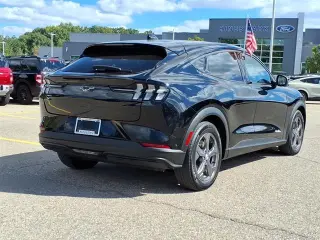 Ford Mustang Mach-E 2023 AWD Select 4dr SUV