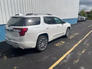 2022 GMC Acadia