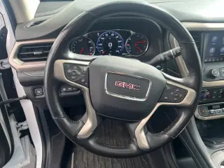 2022 GMC Acadia