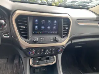 2022 GMC Acadia