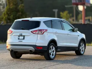 Ford Escape 2015 SE 4dr SUV