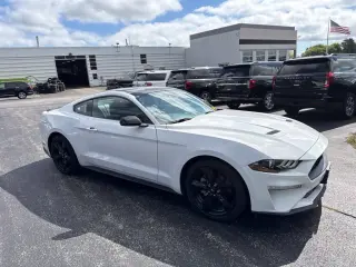 2022 Ford Mustang
