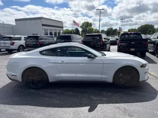 2022 Ford Mustang