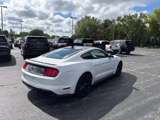 2022 Ford Mustang