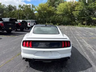 2022 Ford Mustang