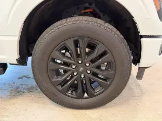 Ford F-150 2024 4x4 XLT 4dr SuperCrew 5.5 ft. SB