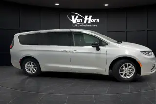 2024 Chrysler Pacifica