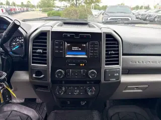 Ford F-250 Super Duty 2019 4x2 XL 2dr Regular Cab 8 ft. LB Pickup